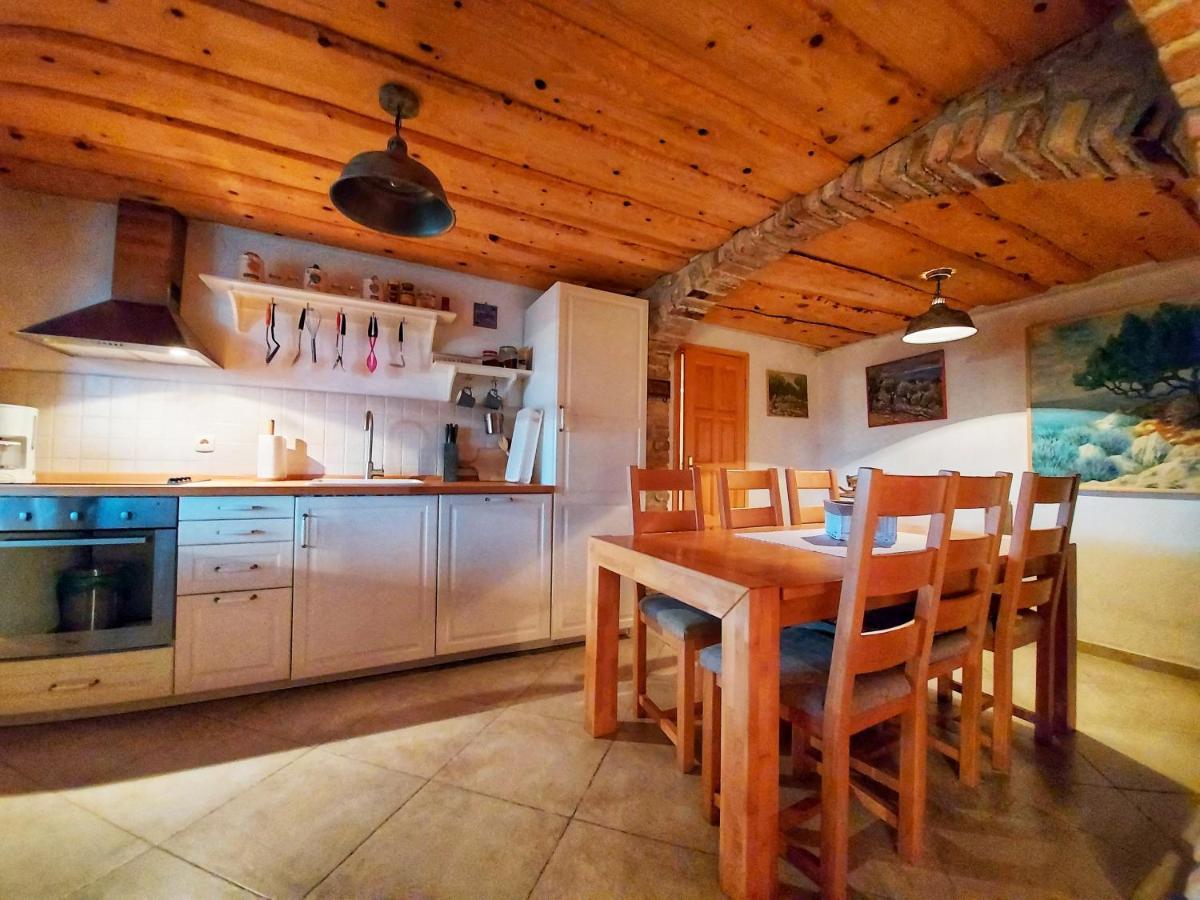 Peter'S Pine Cottage Korenica Zewnętrze zdjęcie
