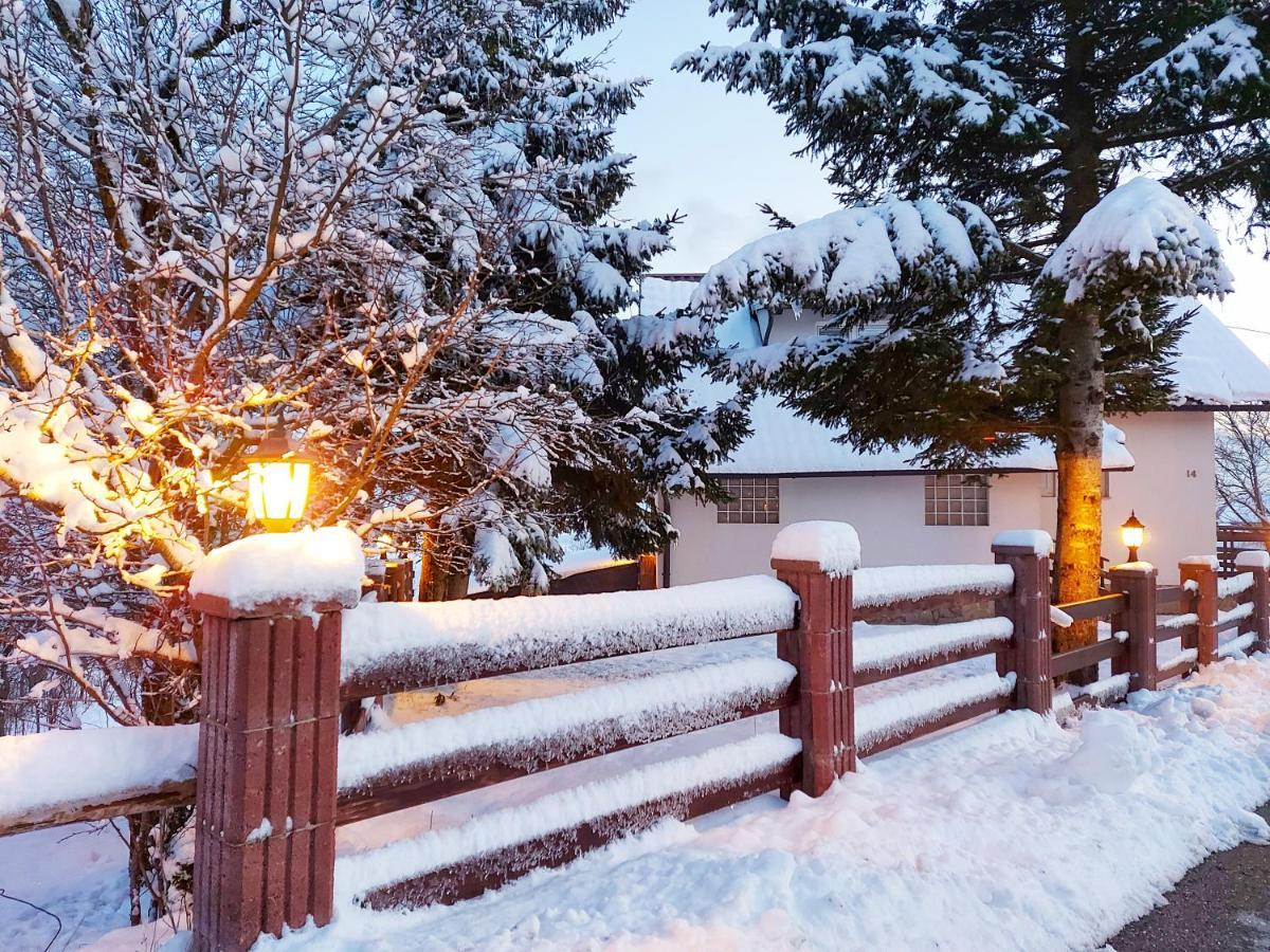 Peter'S Pine Cottage Korenica Zewnętrze zdjęcie