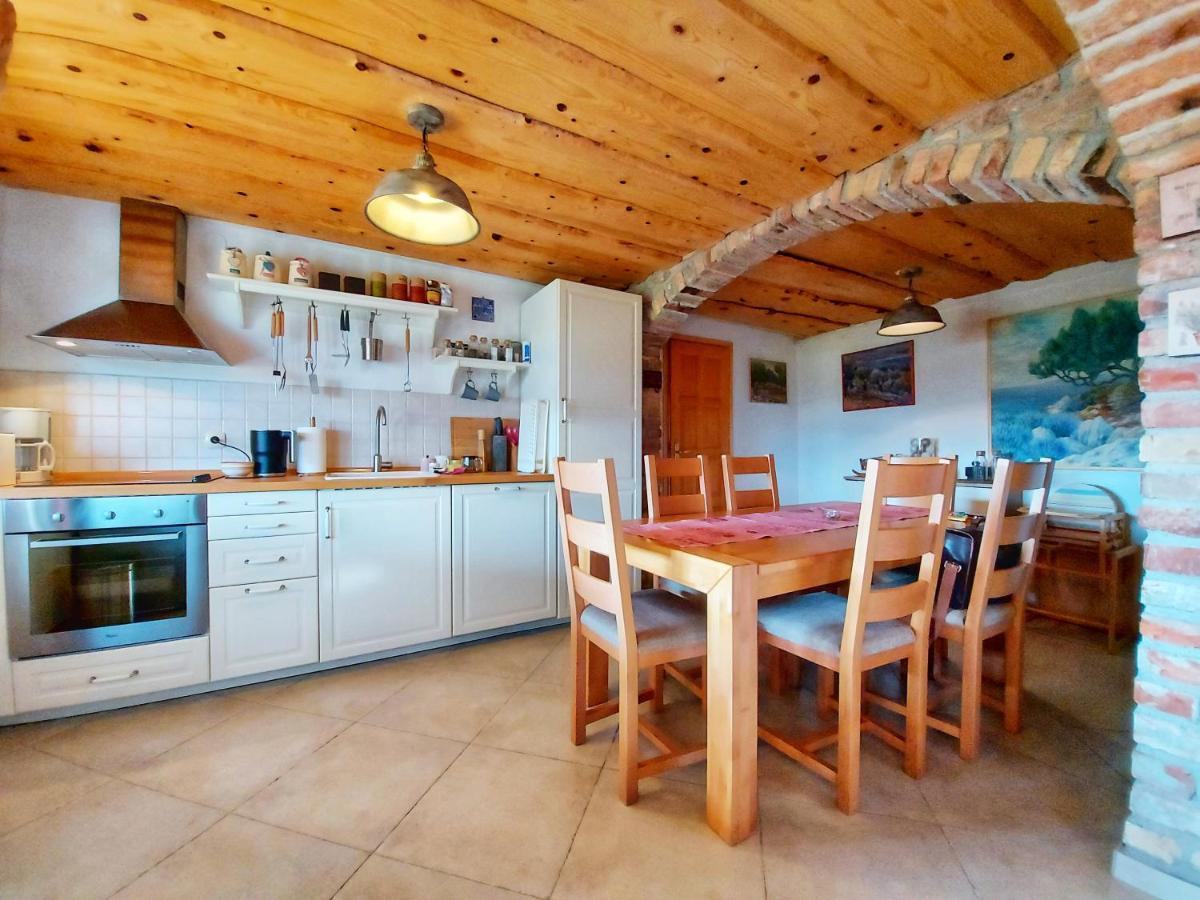 Peter'S Pine Cottage Korenica Zewnętrze zdjęcie