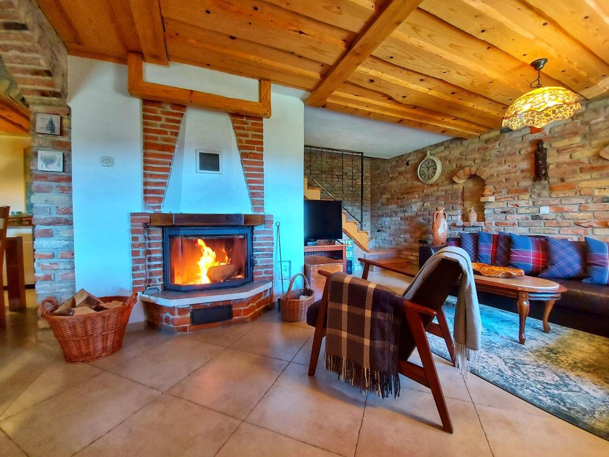 Peter'S Pine Cottage Korenica Zewnętrze zdjęcie