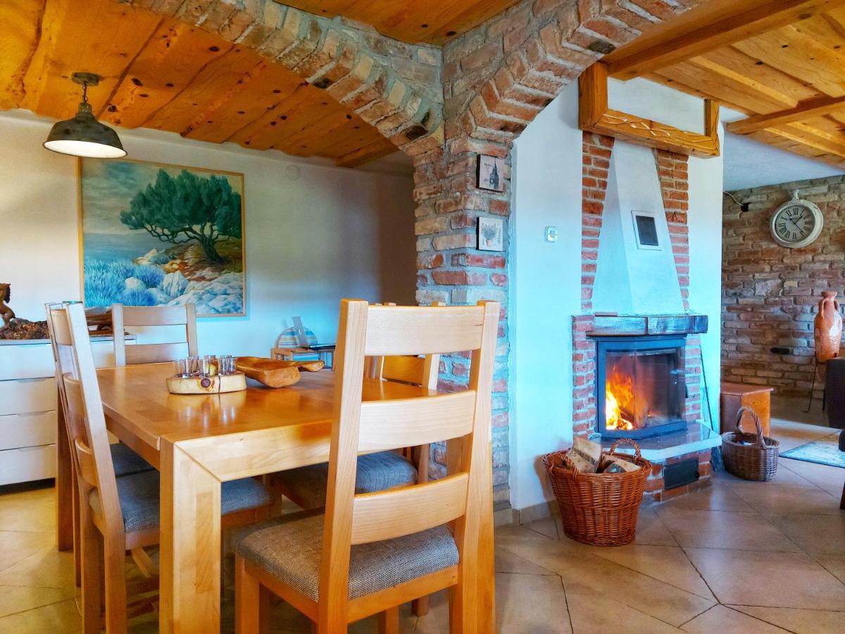 Peter'S Pine Cottage Korenica Zewnętrze zdjęcie