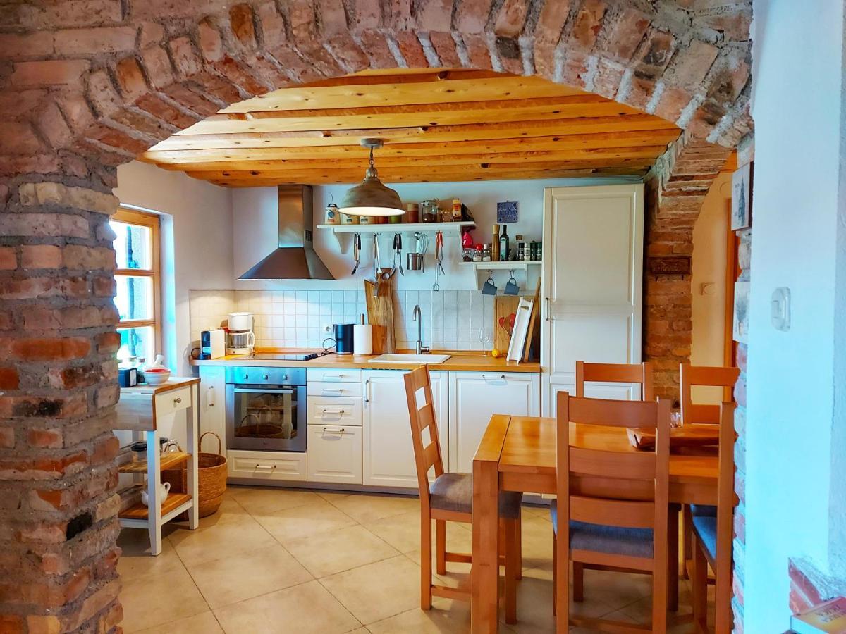 Peter'S Pine Cottage Korenica Zewnętrze zdjęcie