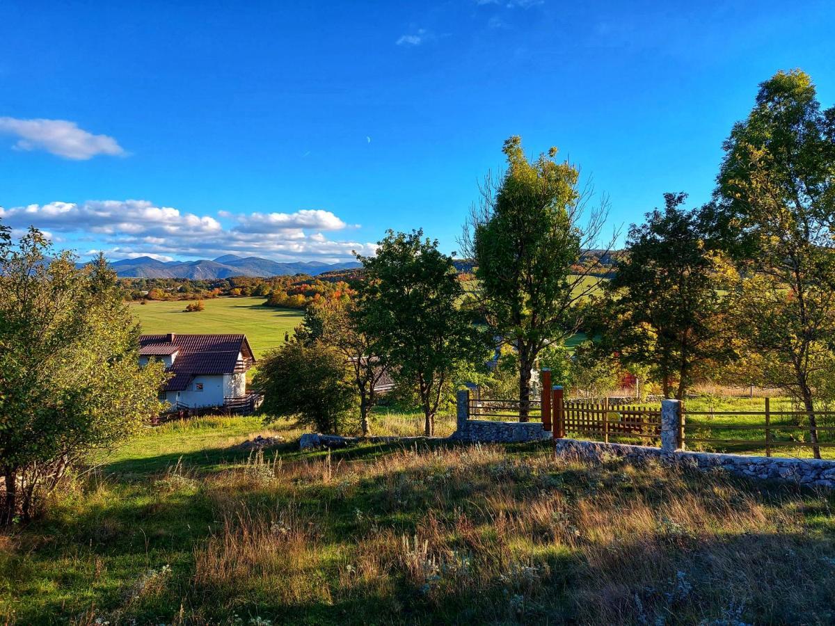 Peter'S Pine Cottage Korenica Zewnętrze zdjęcie
